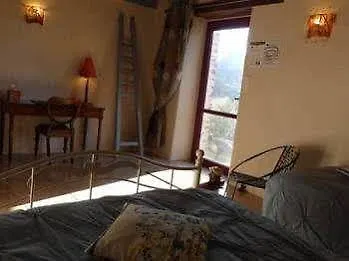 D'hotes Logis De L'etang De L'aune Bed & Breakfast