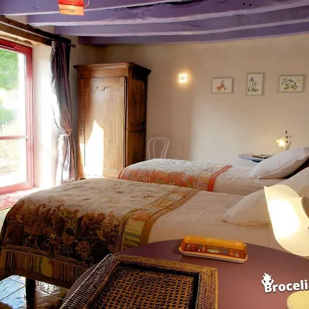 Bed & Breakfast D'hotes Logis De L'etang De L'aune Iffendic
