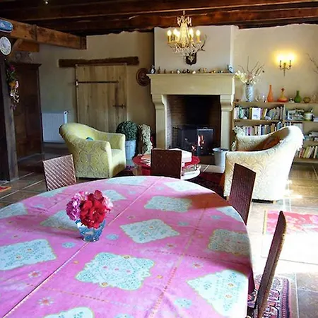 D'hotes Logis De L'etang De L'aune Bed & Breakfast 4*