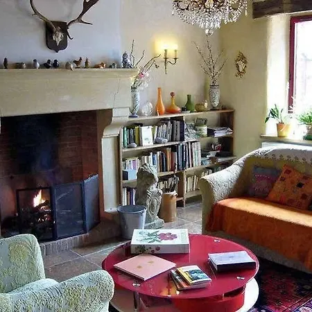 D'hotes Logis De L'etang De L'aune Bed & Breakfast 4*